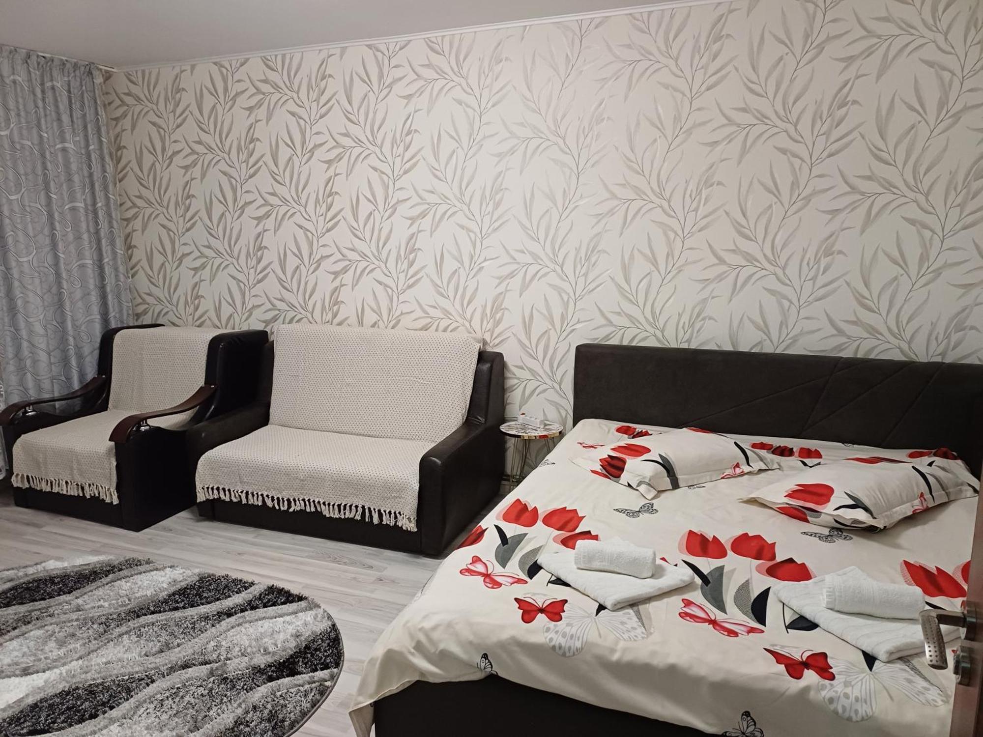 Garsoniera George Apartment ตือร์กูออกนา ภายนอก รูปภาพ